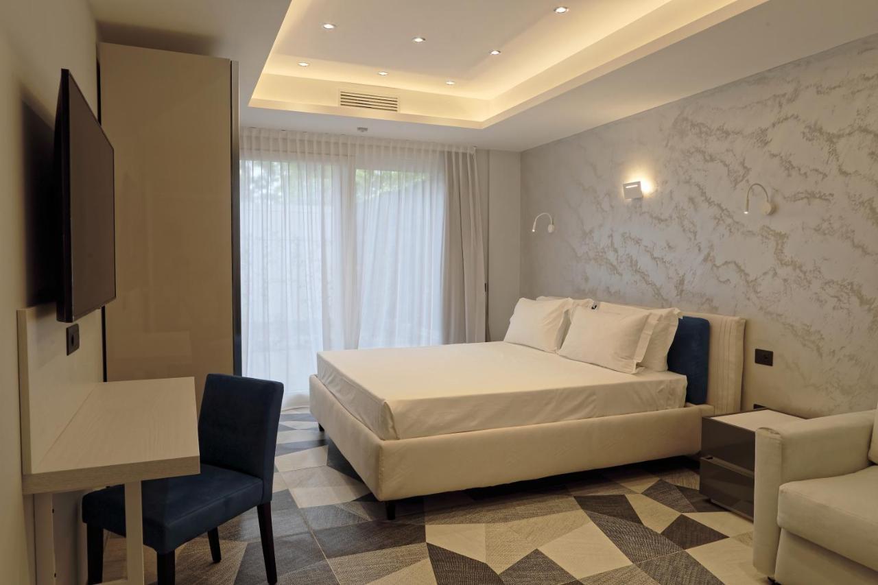 Aparthotel Elegance Riccione Extérieur photo